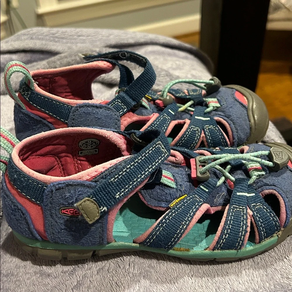 Keen washable amphibious